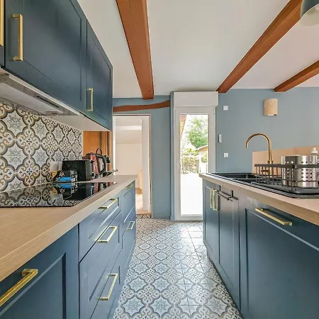 펜션 Beautiful Honfleuraise House 10 A 12 People *